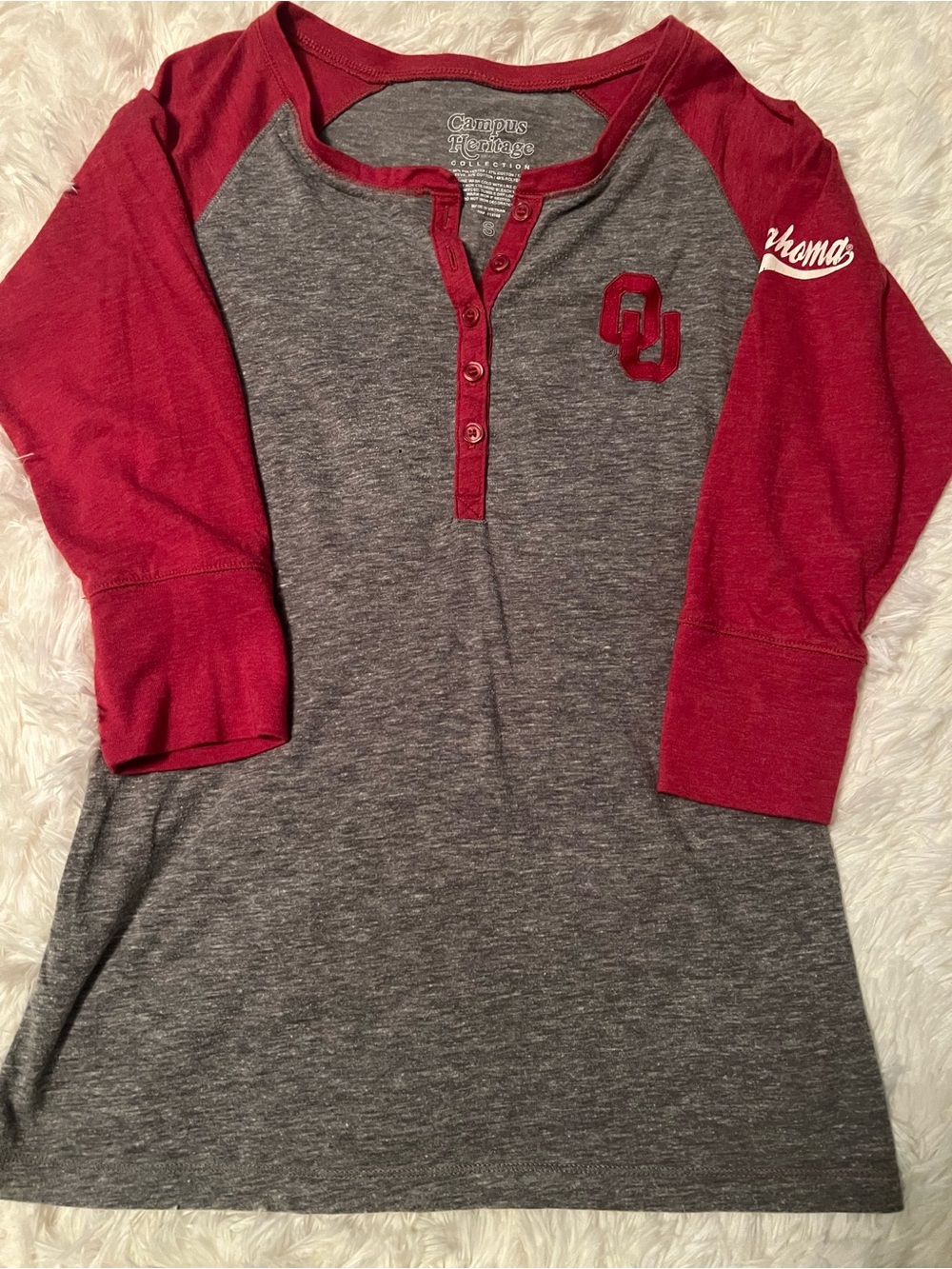 Campus Heritage Gray and Crimson Raglan Henley Top